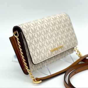 Michael Kors Md Mf Phone XBody Bag Vanilla